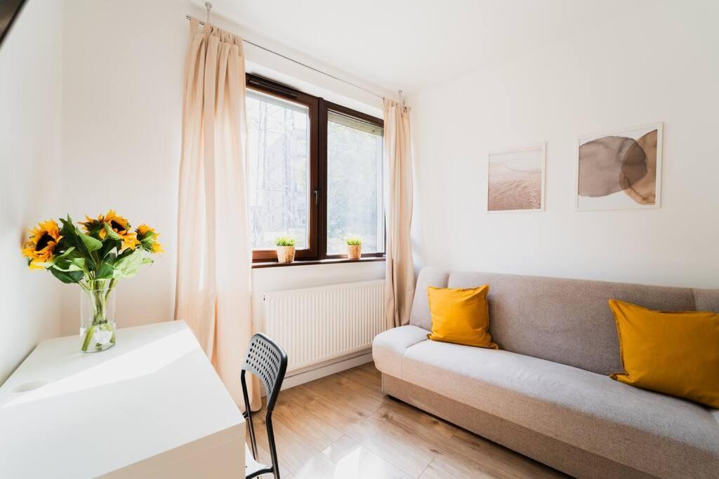 City Center - 3 Rooms - New Building - Private Parking Place - Garage Breslau Exterior foto